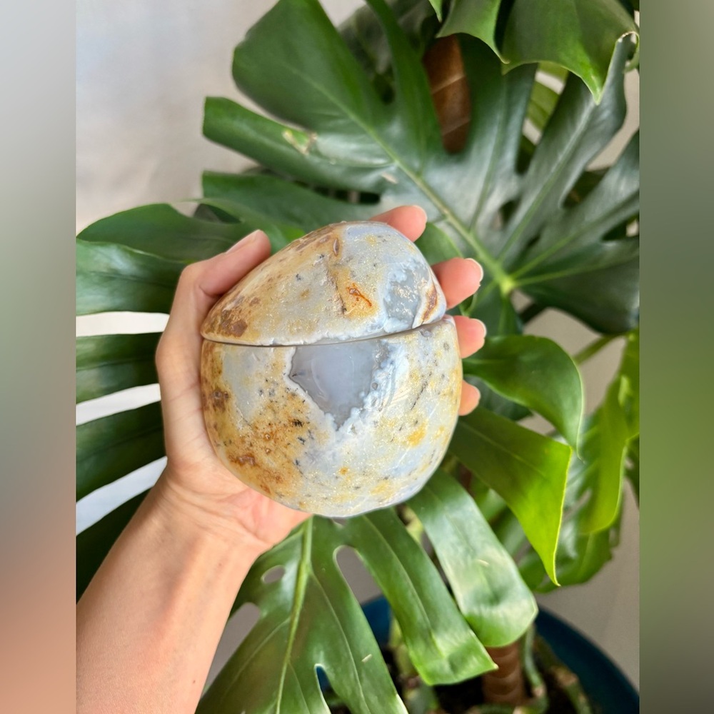 Agate Geode - Picture 2 of 5